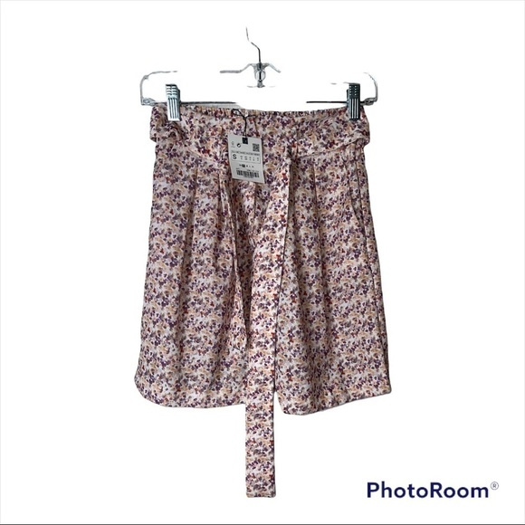 NWT ZARA Floral High Waisted Paperbag Shorts Small Blogger Favorite - Picture 7 of 10